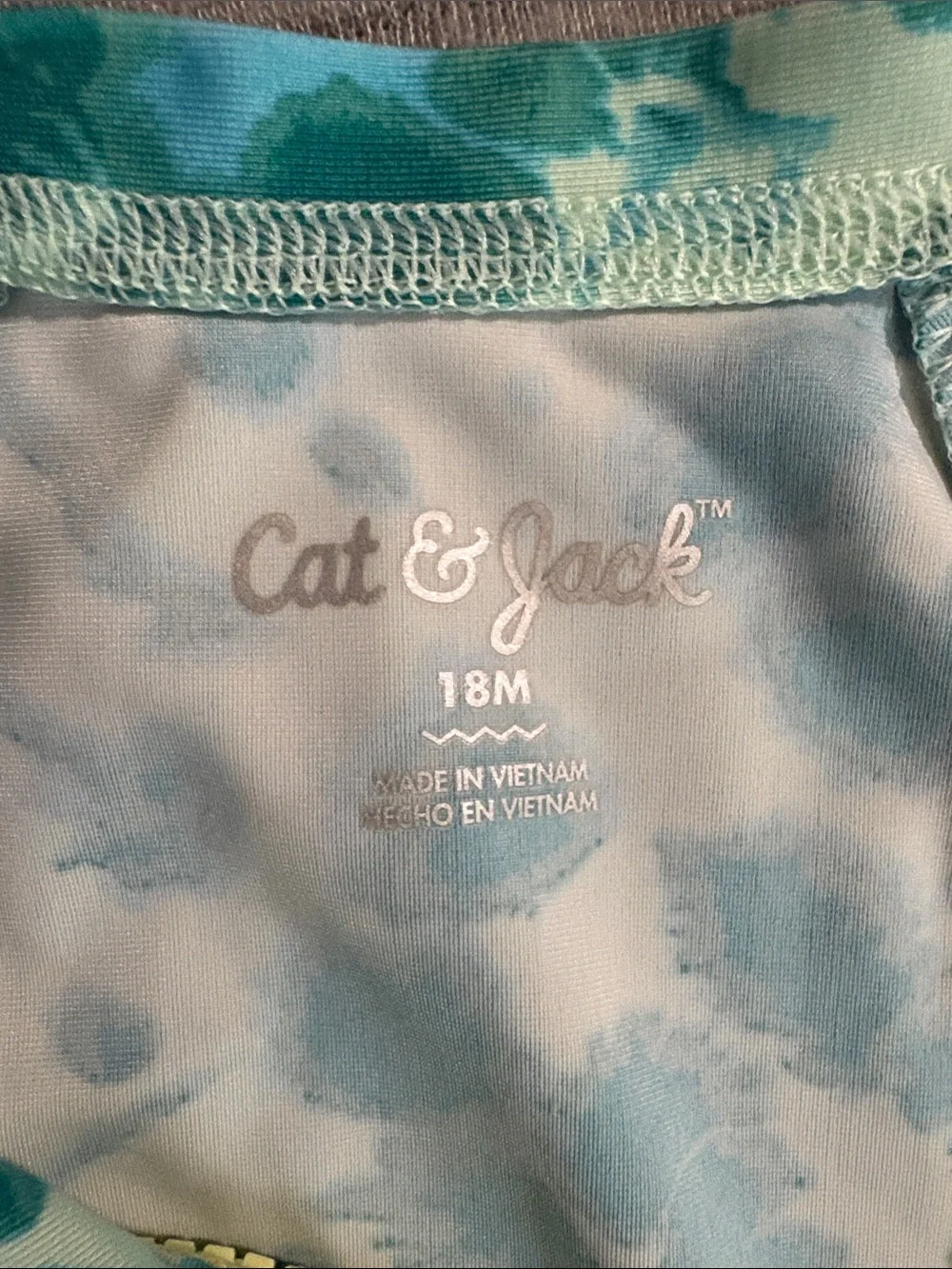 Cat & Jack rashguard snap